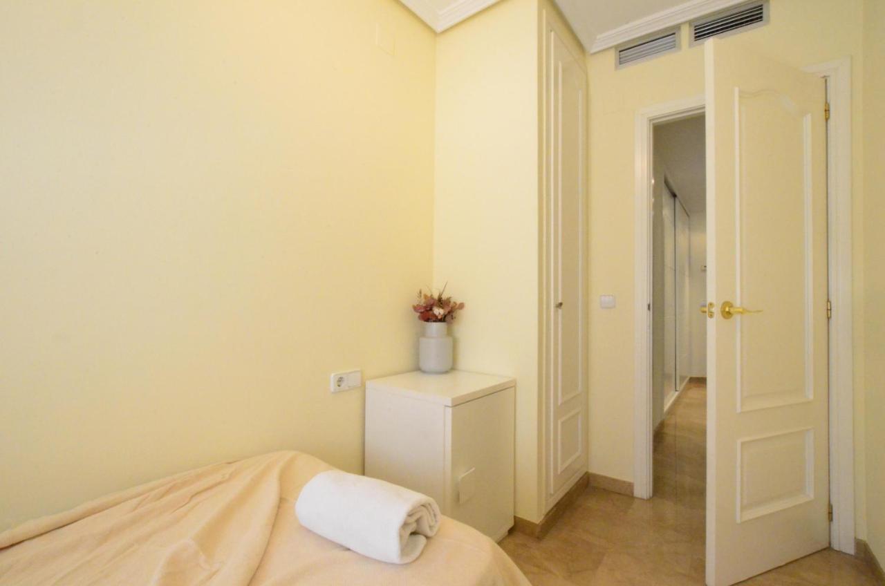 City Center Apartment Valensiya Dış mekan fotoğraf